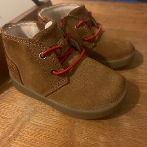 UGG Unisex-Baby Kristjan Chukka Boot